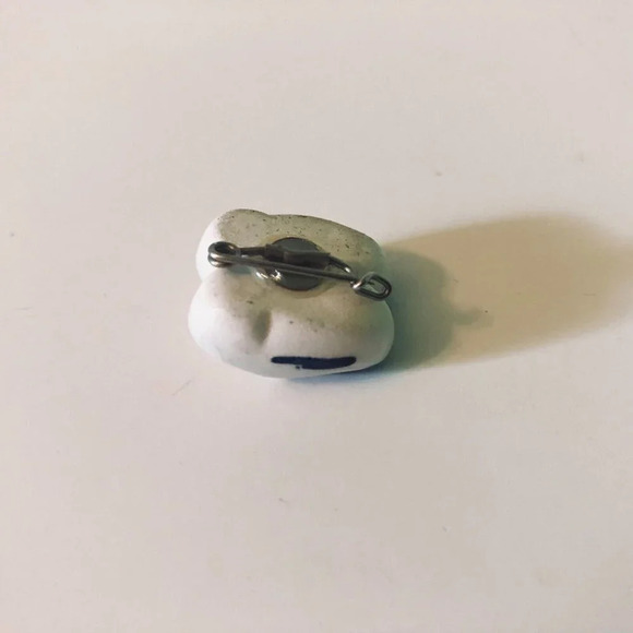 Vintage Holland  Souvenir Pin Miniature Clogs Dutch Travel - Picture 4 of 7